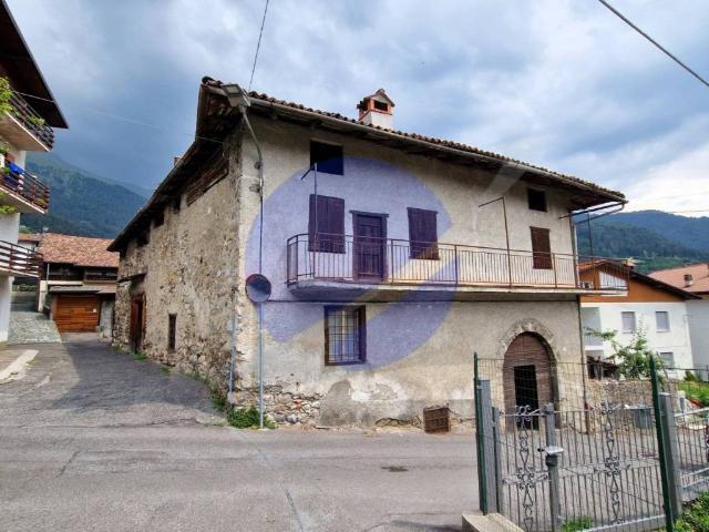 Rustico in vendita a Comunità montana della valle Camonica, Borno