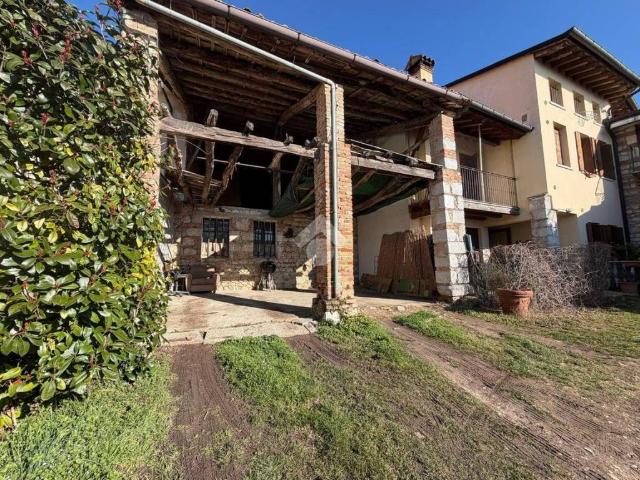Rustico in vendita a Crespano Del Grappa, Veneto