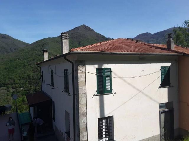 Rustico in vendita a Borzonasca, Liguria