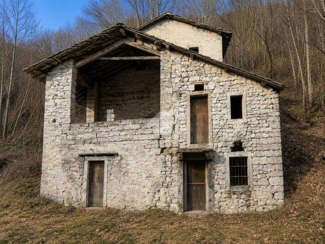 Rustico in vendita a Bosco Chiesanuova, Veneto