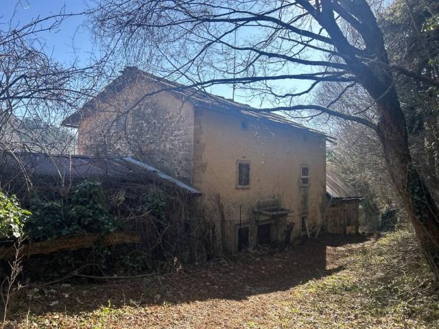 Rustico in vendita a Bosco Chiesanuova, Veneto