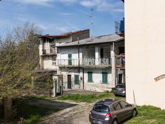 Rustico in vendita a Garbagnate Rota, Bosisio Parini