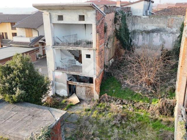 Rustico in vendita a Bottanuco, Lombardia