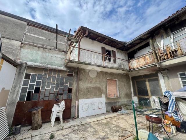 Rustico in vendita a Bottanuco, Lombardia