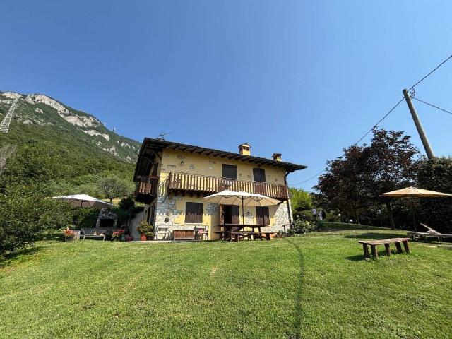 Rustico in vendita a Botticino, Lombardia