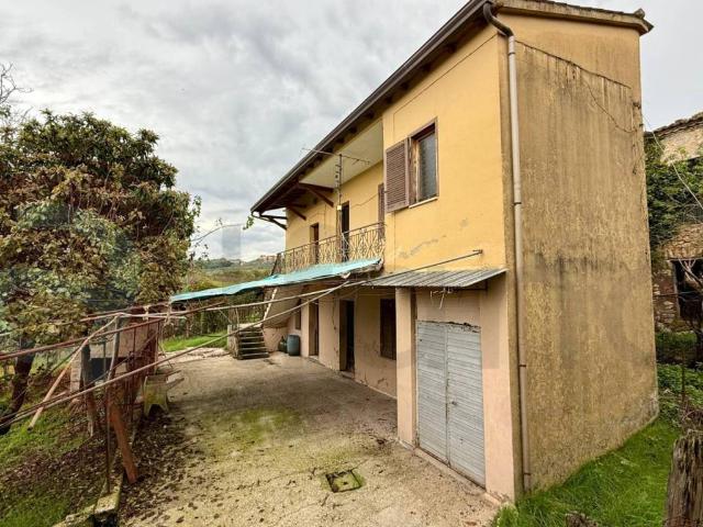 Rustico in vendita a Boville Ernica, Lazio