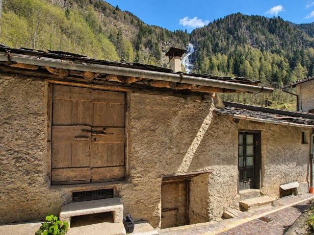 Rustico in vendita a Branzi, Bergamo