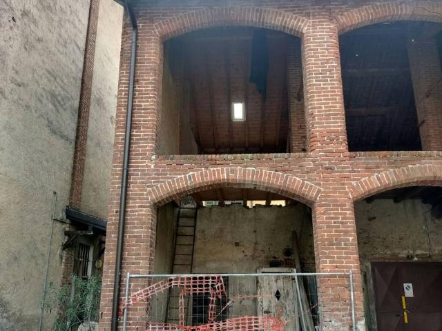 Rustico in vendita a San Michele, Bregnano