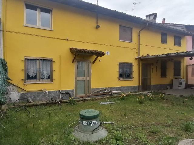 Rustico in vendita a Brembio, Lombardia