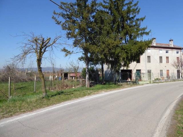 Rustico in vendita a Brendola, Veneto