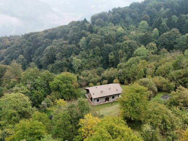Rustico in vendita a Brentonico, Provincia di Trento