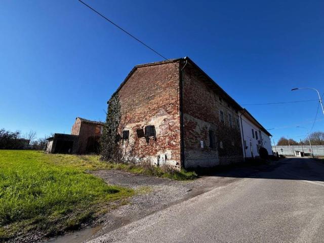 Rustico in vendita a Bassa Reggiana, Re