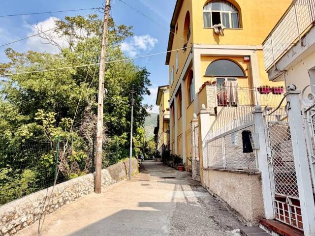 Rustico in vendita a Zona Est, Brescia