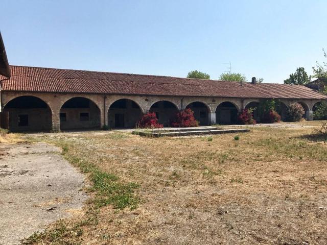 Rustico in vendita a Zona Est, Brescia