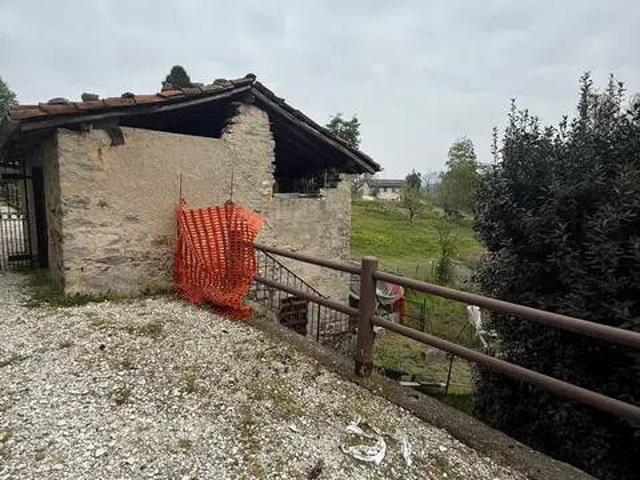 Rustico in vendita a Roggiano, Brissago Valtravaglia