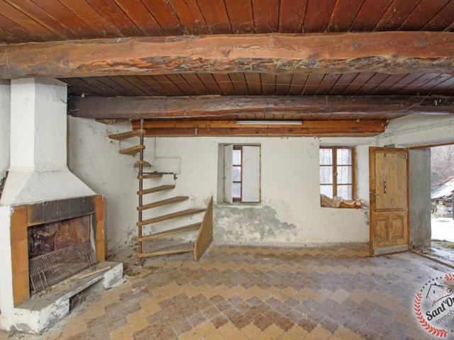 Rustico in vendita a Brissogne, Aosta