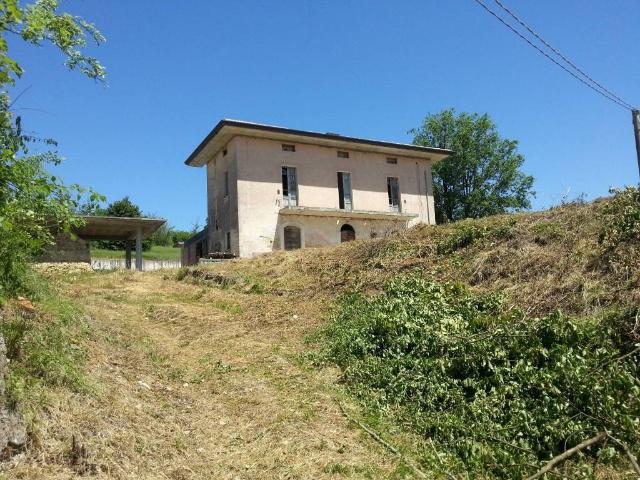 Rustico in vendita a Broccostella, Lazio