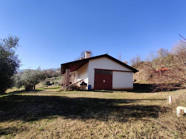 Rustico in vendita a Brogliano, Veneto