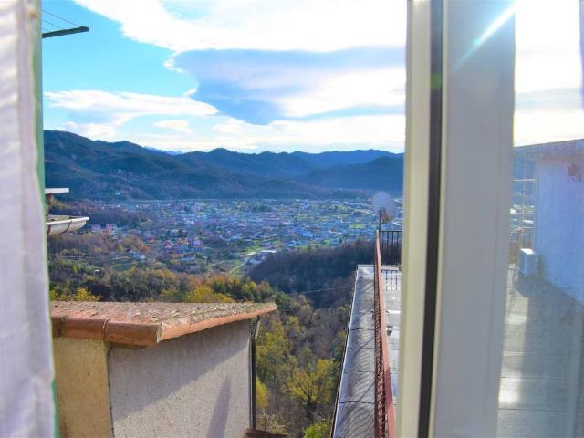 Rustico in vendita a Brugnato, Liguria