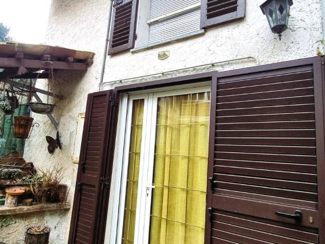 Villa Indipendente in vendita a Piemonte, Asti
