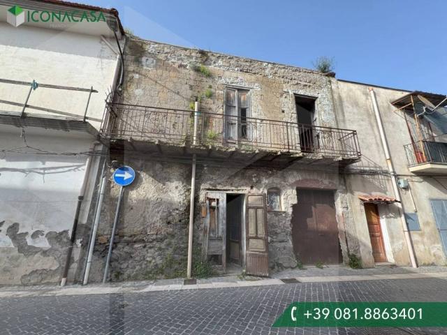 Rustico in vendita a Brusciano, Campania