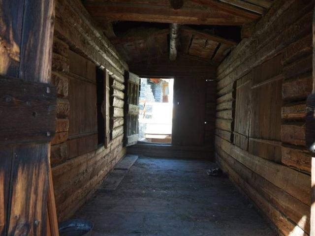 Rustico in vendita a Brusson, Aosta