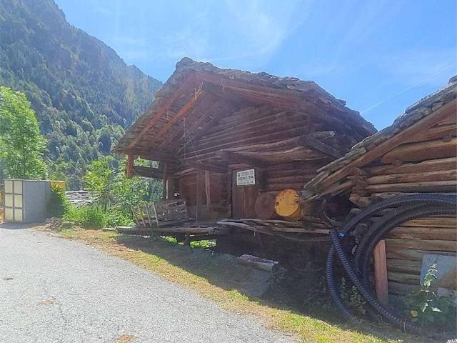 Rustico in vendita a Brusson, Aosta