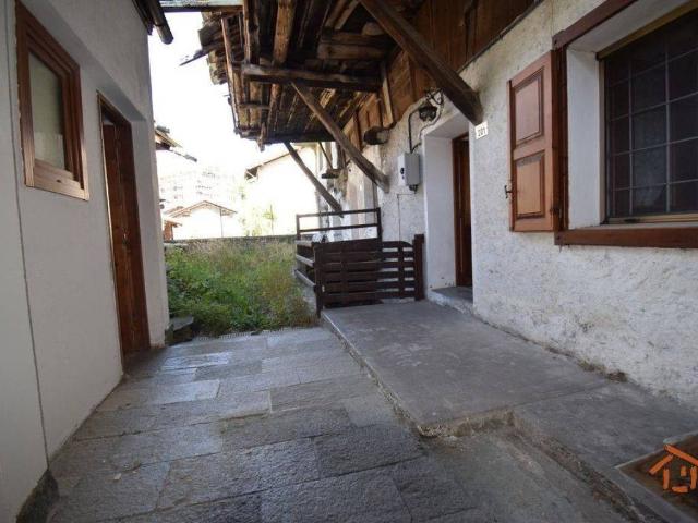 Rustico in vendita a Brusson, Aosta