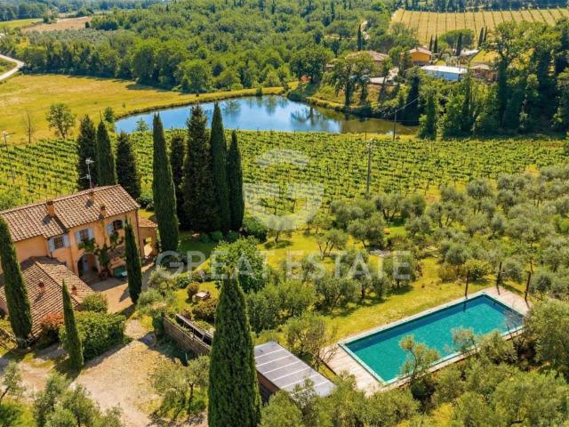 Rustico in vendita a Bucine, Toscana