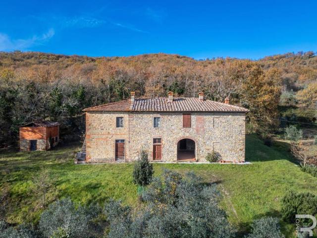 Rustico in vendita a Bucine, Toscana