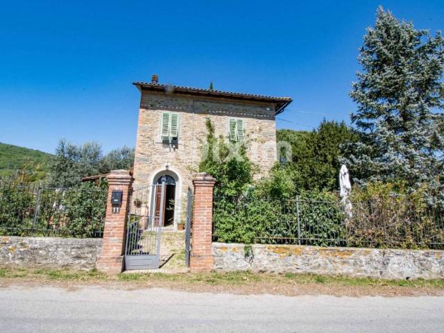 Rustico in vendita a Bucine, Toscana