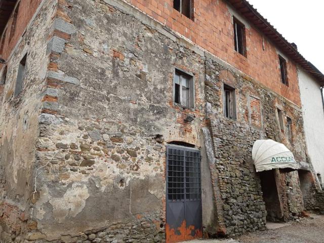 Rustico in vendita a Levanella, Montevarchi