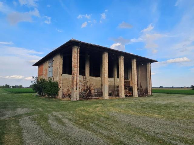 Rustico in vendita a Cento, Budrio