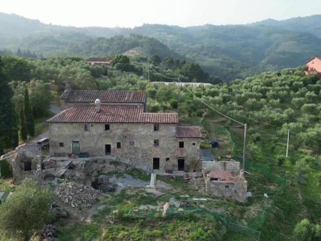 Rustico in vendita a Buggiano, Toscana