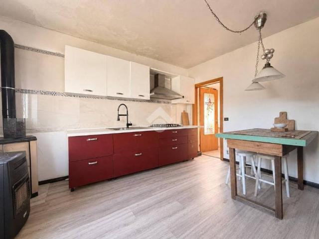 Rustico in vendita a Buja, Friuli-Venezia Giulia