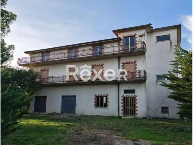 Rustico in vendita a Buonalbergo, Campania