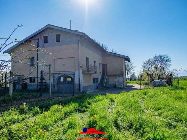 Rustico in vendita a Frazione Roata Raffo, Piemonte
