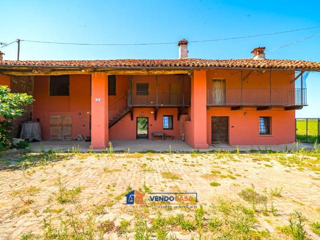 Rustico in vendita a San Vitale, Piemonte
