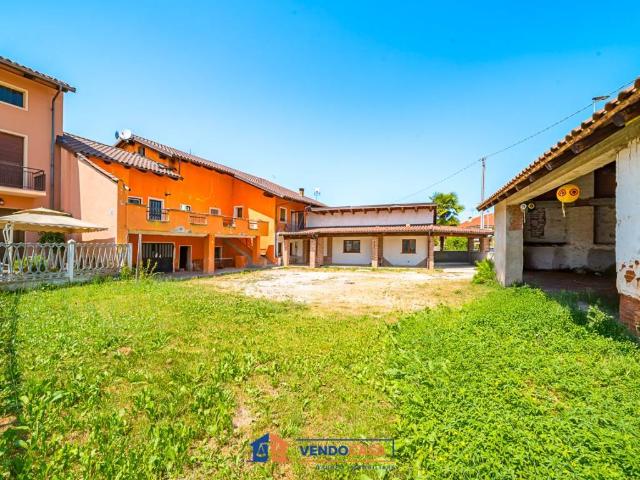 Rustico in vendita a San Vitale, Piemonte