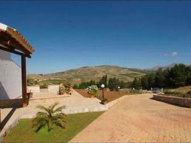 Rustico in vendita a Buseto Palizzolo, Sicilia