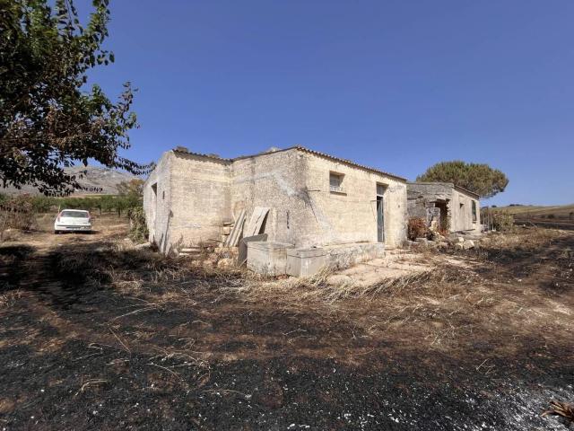 Rustico in vendita a Buseto Palizzolo, Sicilia