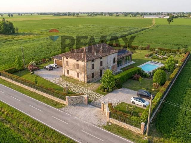 Rustico in vendita a Busseto, Reggio Emilia