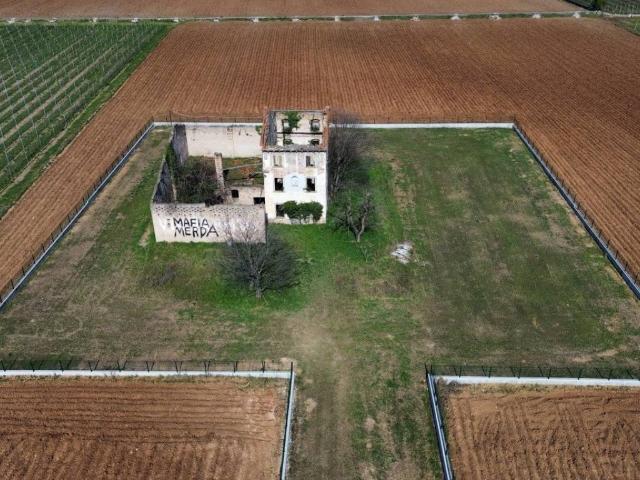 Rustico in vendita a Bussolengo, Veneto