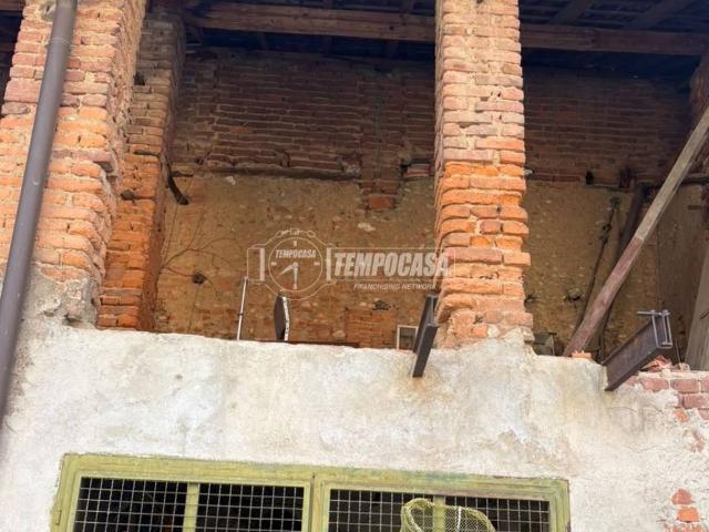 Rustico in vendita a Sacconago, Busto Arsizio