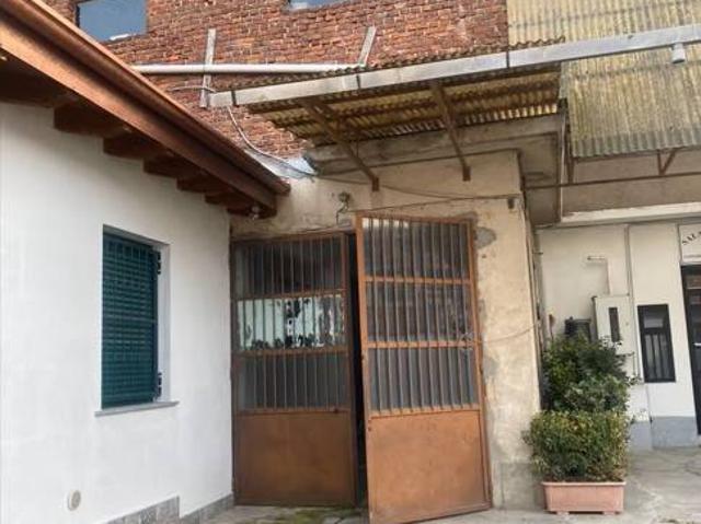 Rustico in vendita a Busto Arsizio, Lombardia
