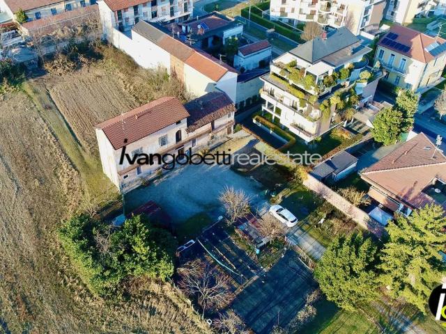 Rustico in vendita a Busto Arsizio, Lombardia