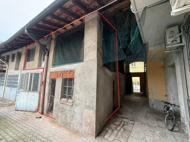 Rustico in vendita a Busto Garolfo, Lombardia