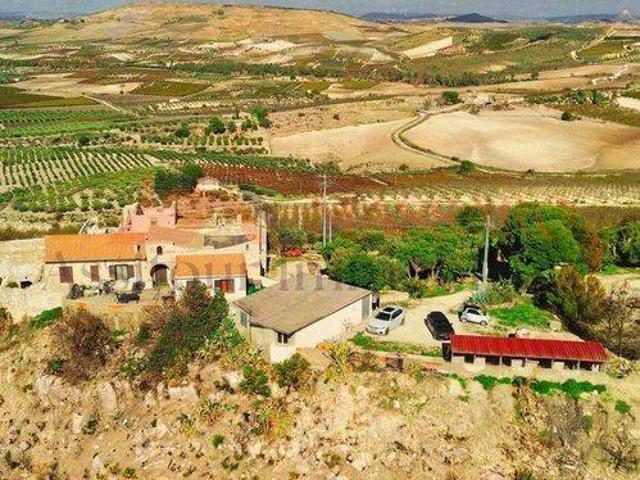 Rustico in vendita a Butera, Sicilia
