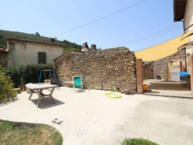 Rustico in vendita a La Croce, Buti
