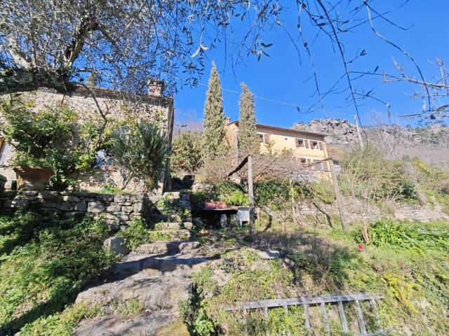 Rustico in vendita a Buti, Toscana